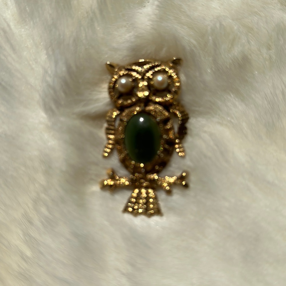 VINTAGE PIN PENDANT OWL GOLD TONED